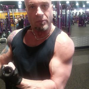 Meet your Posher, Aron